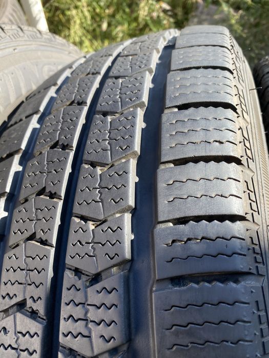 Nexen 215/70/15c  profil 8 plus