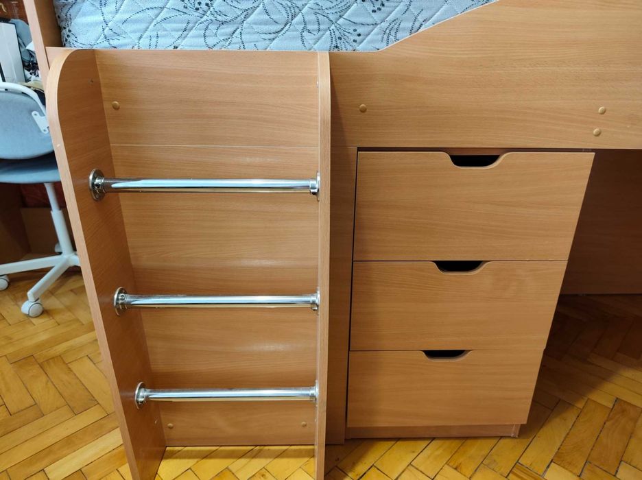 Двуетажно легло (детско)