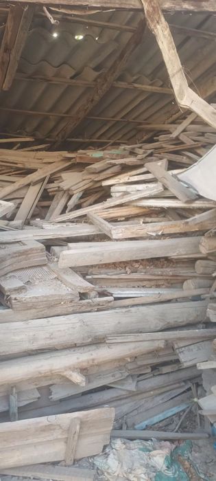 Йогоч ва утинлар материаллар сотилади