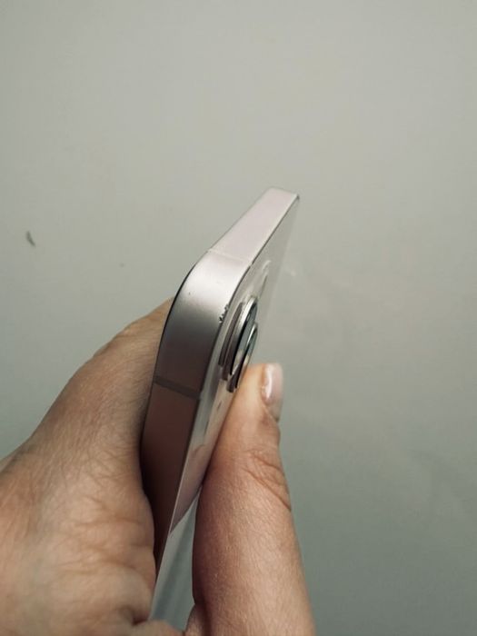 Iphone 13 pink в отлично състояние