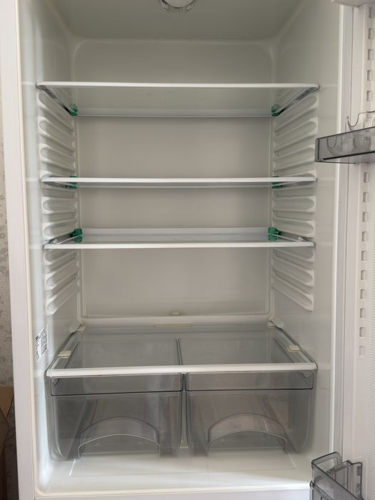 3oygina ishlatilgan Atlant xolodilnik sotiladi yangidek turibdi