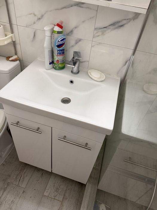 Dulap , oglinda chiuvete cu masca