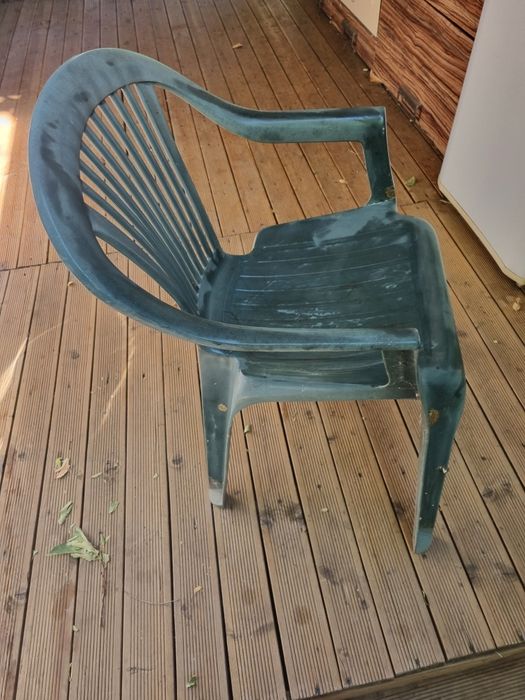 Vand scaune de plastic