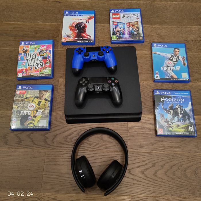 Playstation 4 slim + игры, 2 контроллера, наушники