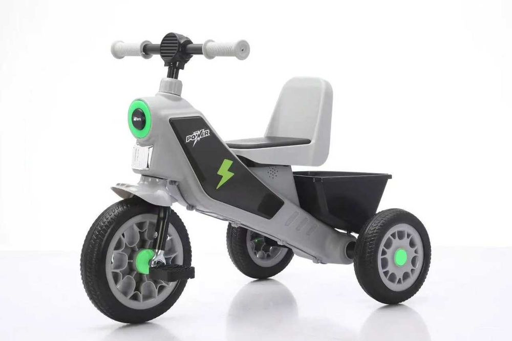 Детские трехколесные велосипеды в ассортименте.