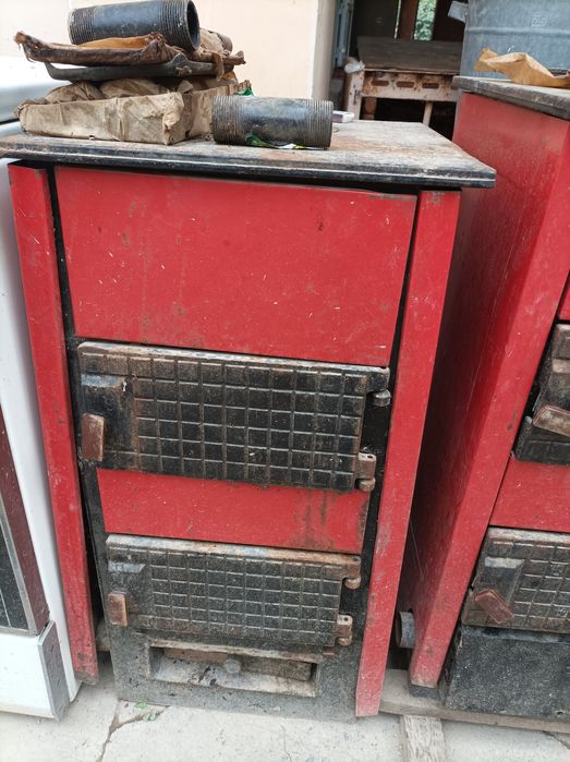 Latyol uy va teplisa uchun gazda va komirda yonadi