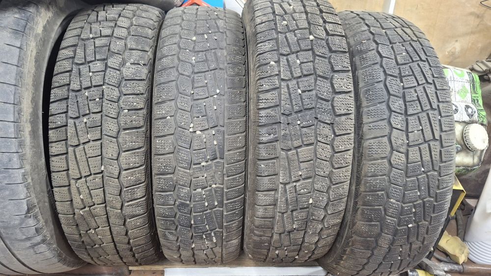 Продам резину зимняя липучка на р14 ш185в 70