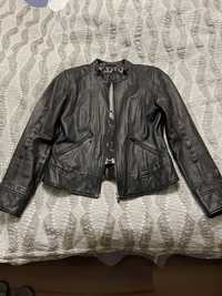Продам женскую кожаную куртку размер 46