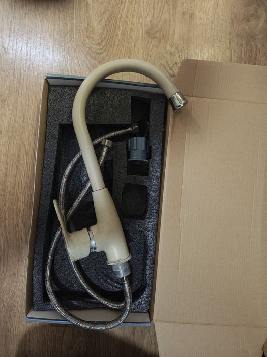 Смеситель, штанга для ванной , полотенцесушитель