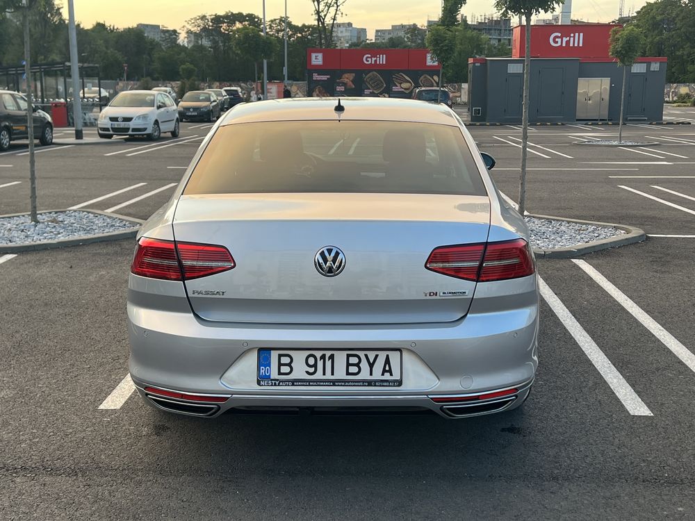 Vând Passat model Rline  sedan
