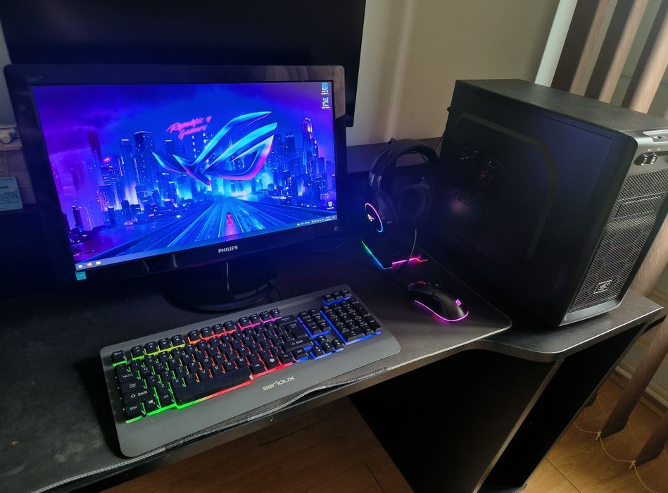 i7 PC Calculator și Monitor complet+Mouse,tastatura,căști,mousepad RGB
