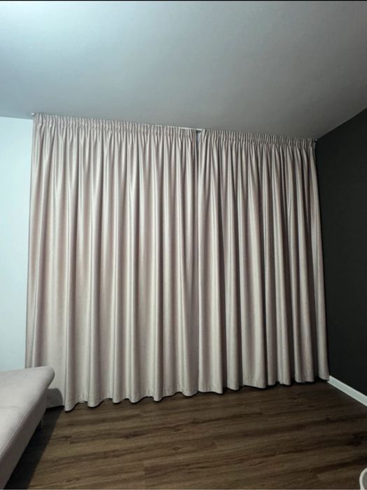 Draperii Catifea roz prafuit