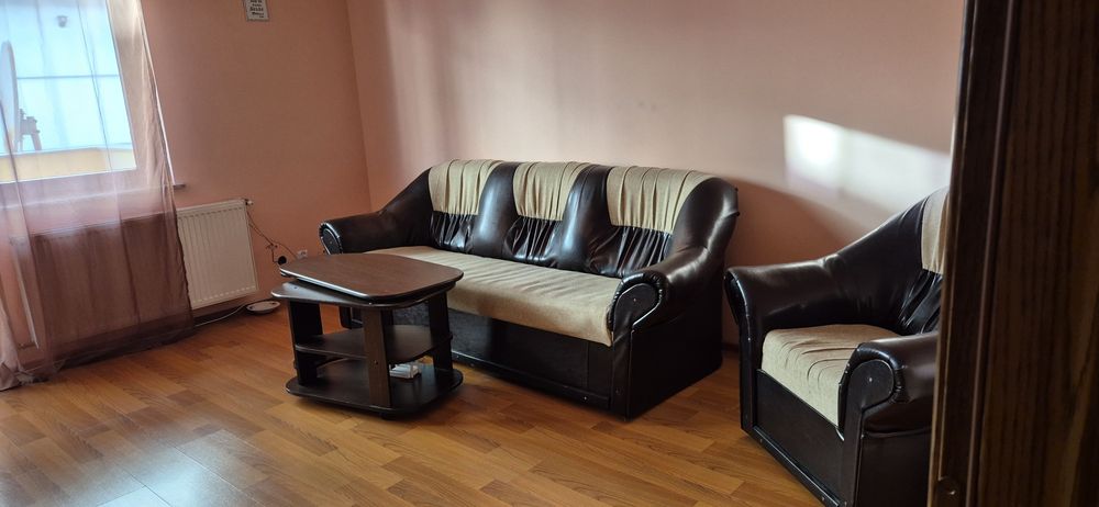 Vând apartament 2 camere Rădăuți