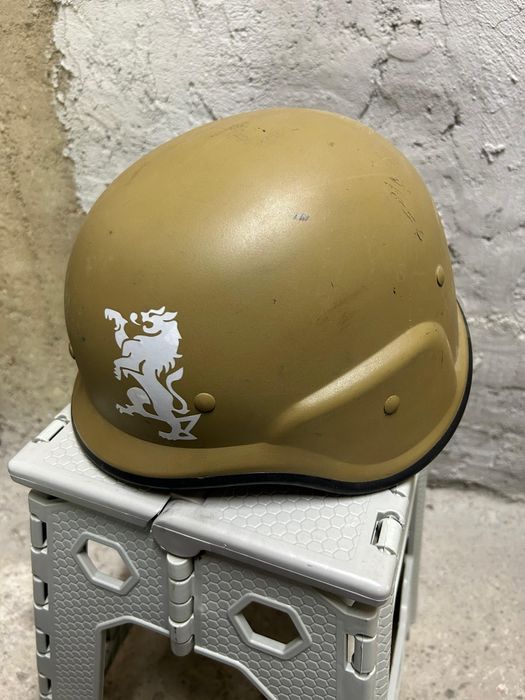 Военна каска подходящ за Airsoft или за мотор