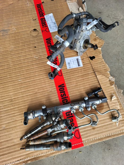 kit injectie Injectoare,pompa BMW E87,E90,F20,F30,F34,F36 motor N47