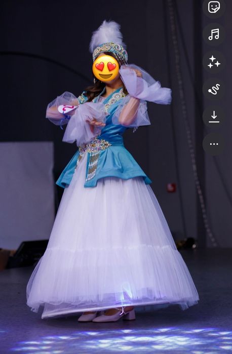 Казахский национальный костюм