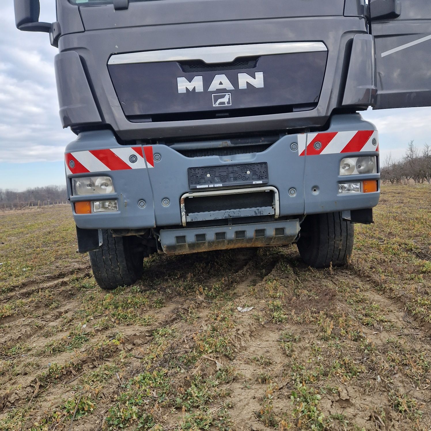MAN TGS 8x4 Basculantă, 480 CP, Confort Max cu BORDMATIC și Climatroni