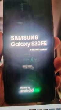 Телефон Samsung S20 FE