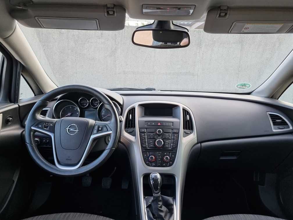 Opel Astra j 2012 1,7 cdti euro 5, distributie schimbata