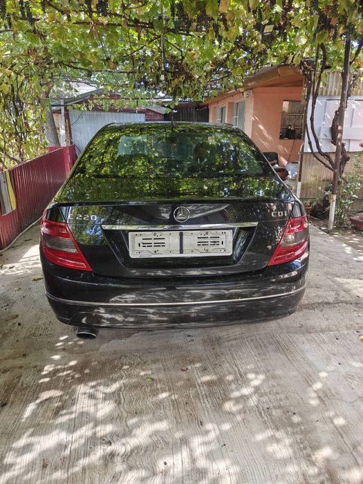 Vand Mercedes C220