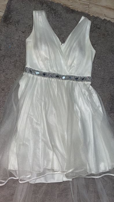 Rochie folosită 1 singura data