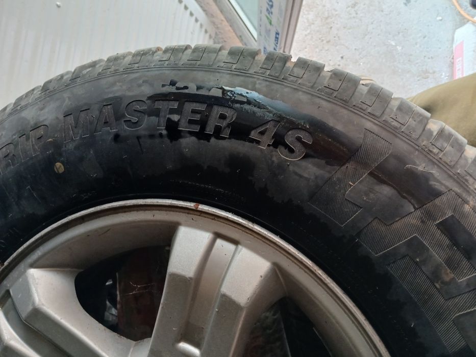 Cauciucuri noi 245/70/16 all seazon
