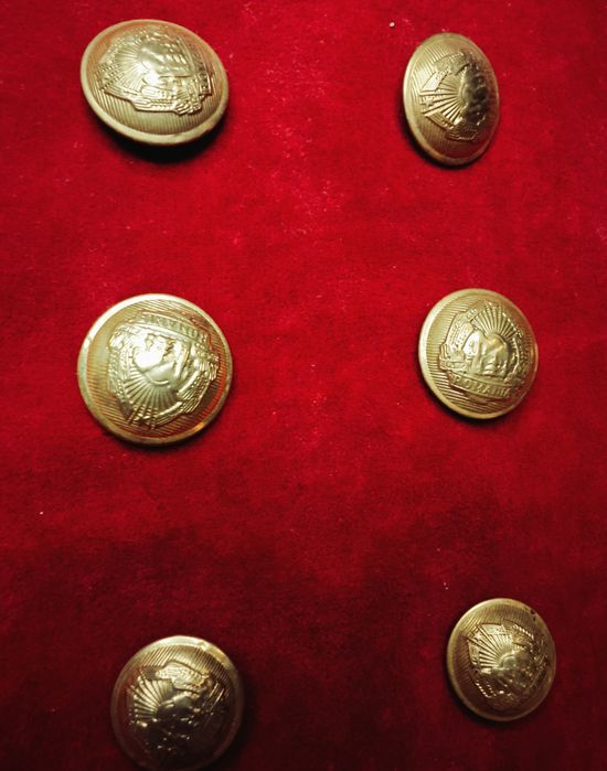 Set militar vintage – nasturi și petlițe epocă comunistă

Stare