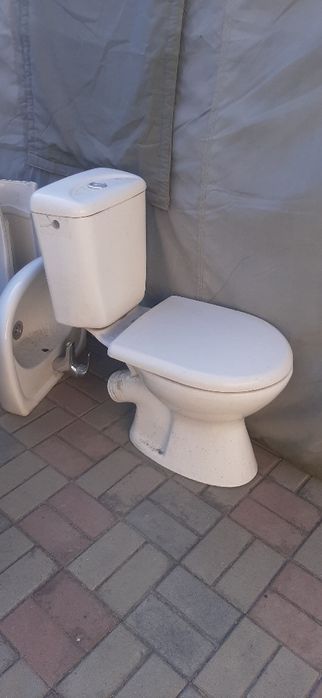 Унитаз в хорошем состоянии