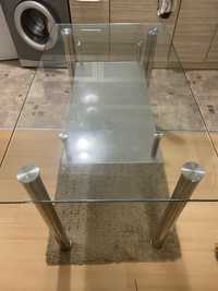 Стъклена трапезна маса