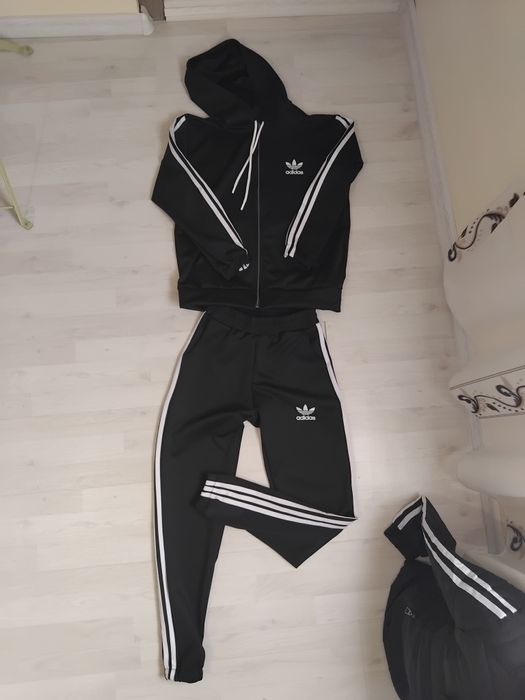 Trening fete Adidas.