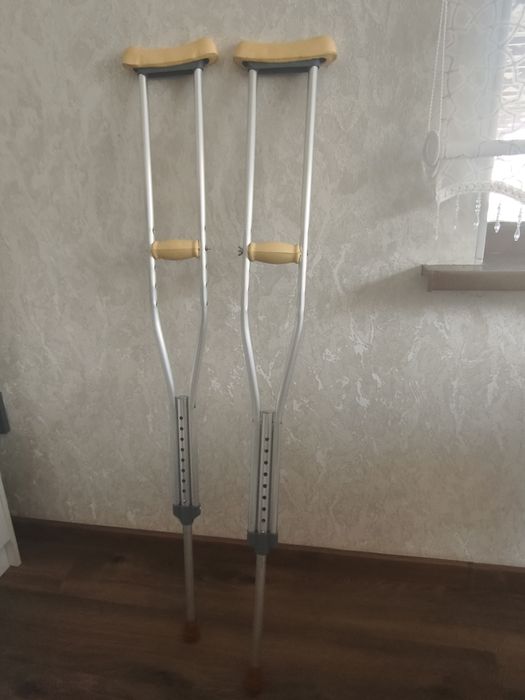 Костыль новый 2 штк