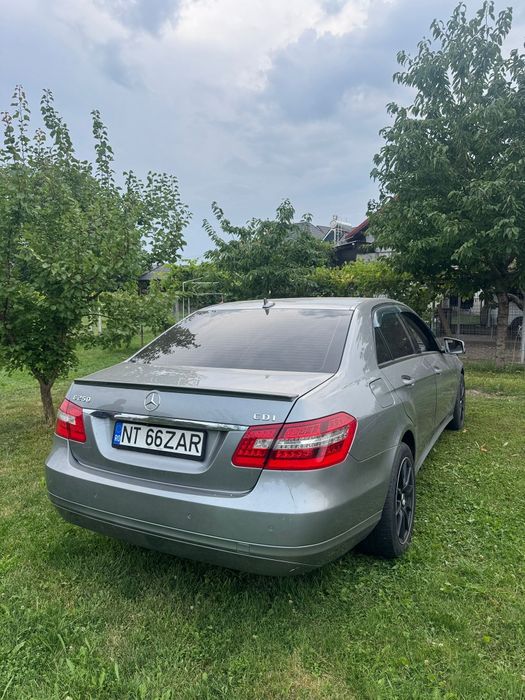 Mercedes e class.