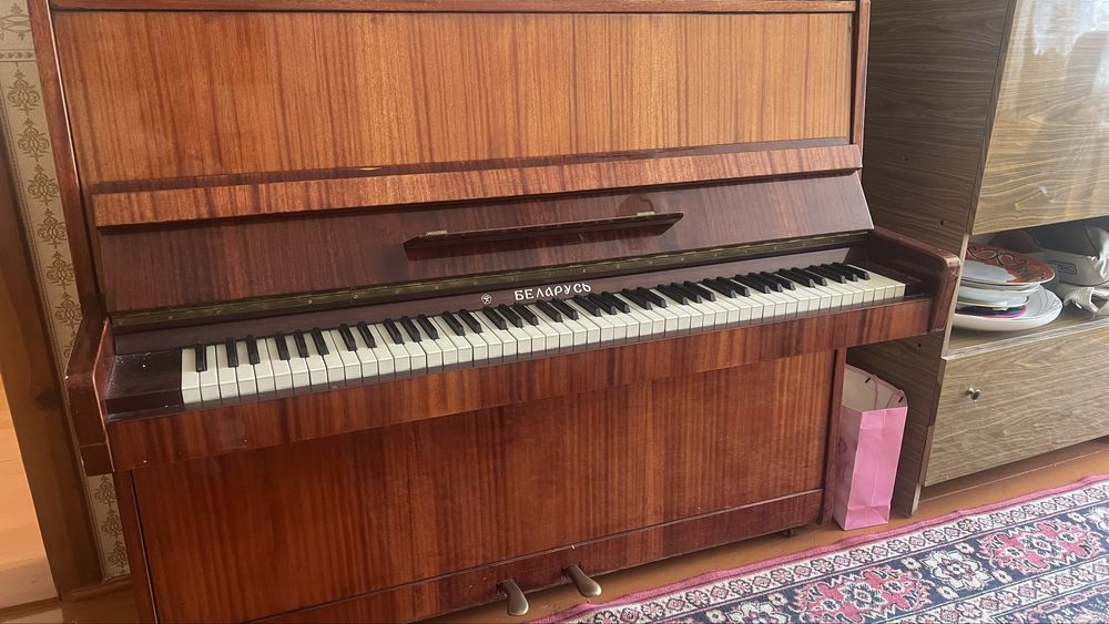 Пианино продам.