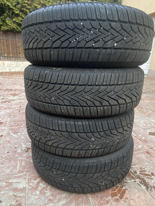 Vand anvelope marca SEMPERIT 215/55/16  M/S impecabile,pret impecabile