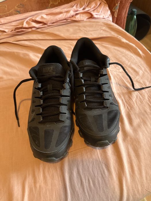 Vând adidasii originali in stare perfecta