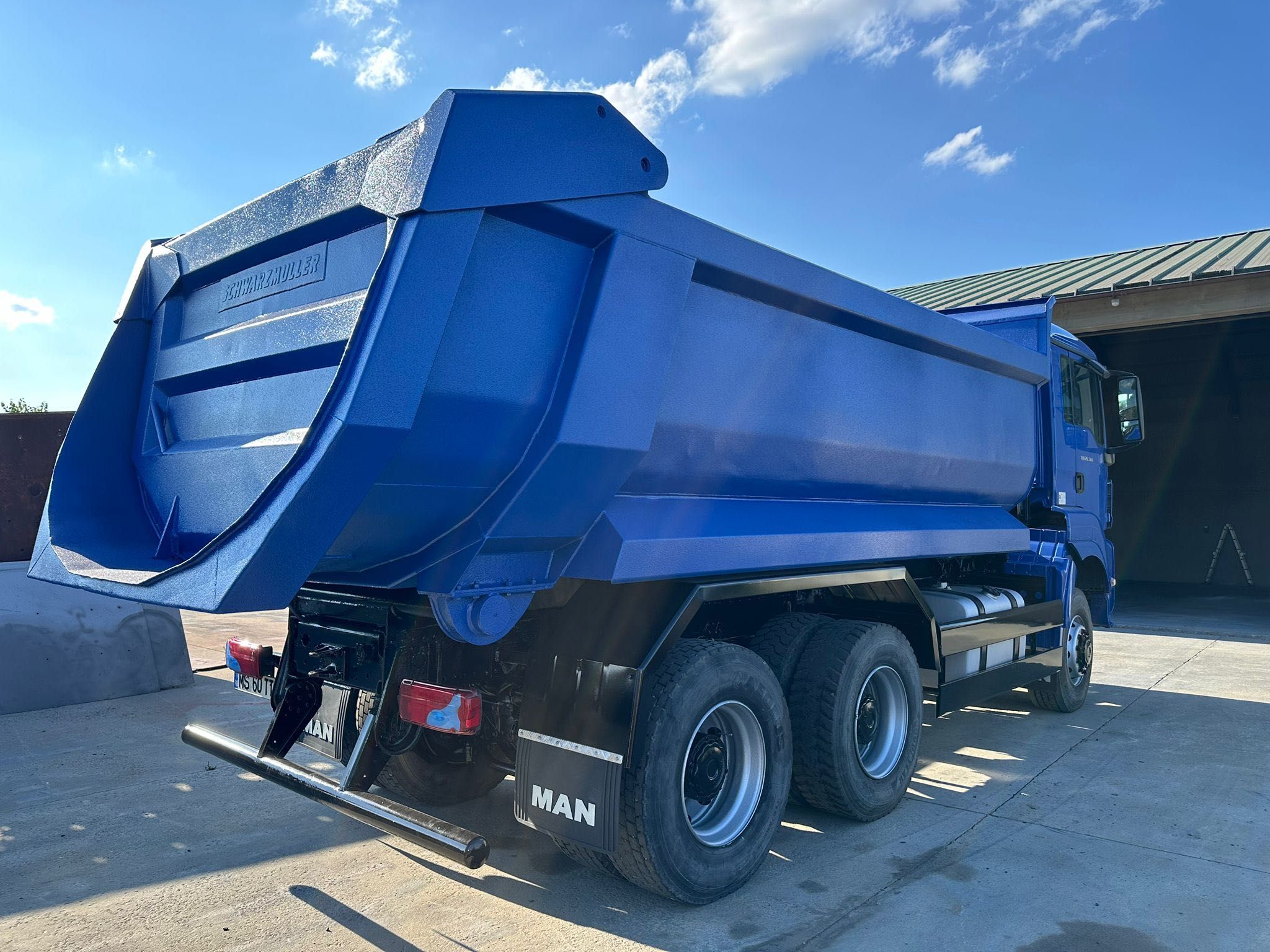 Man 6x6 basculabil