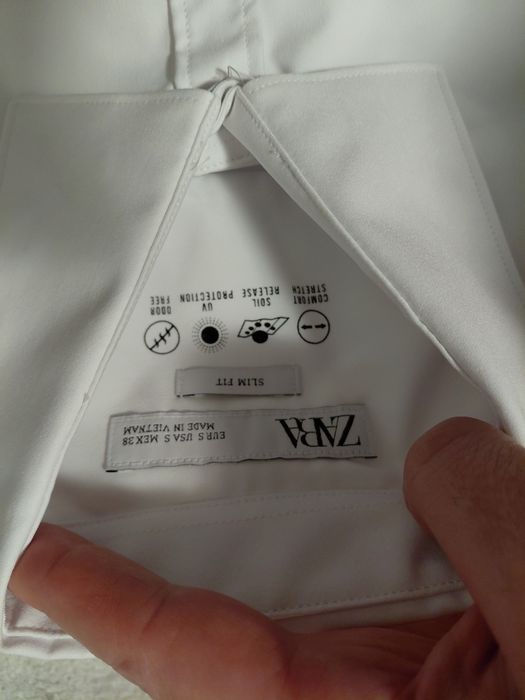 Camasa noua, alba, slim fit. Zara