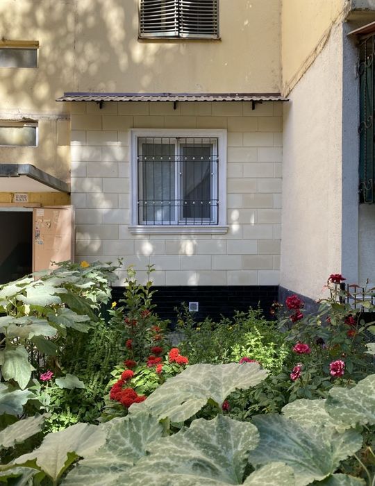 Срочно Продаётся Юнусобод 17-кв 2/1/5 евроремонт мебель и техника