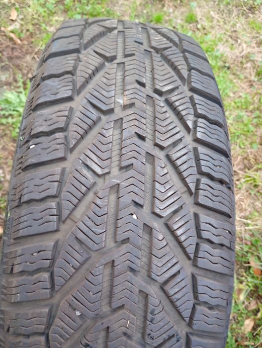 Anvelope iarna 225 65 R17