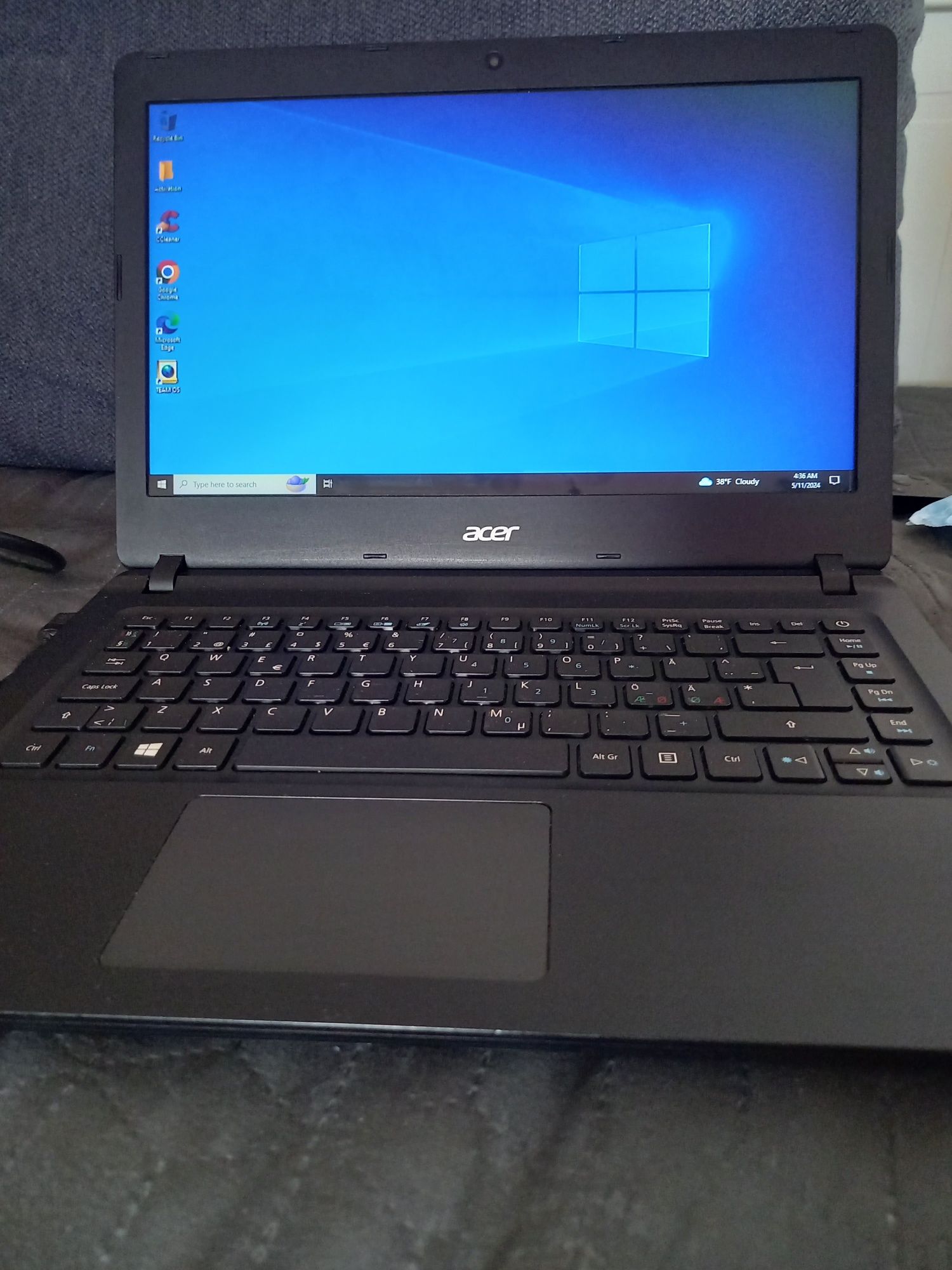 Vând laptop Acer