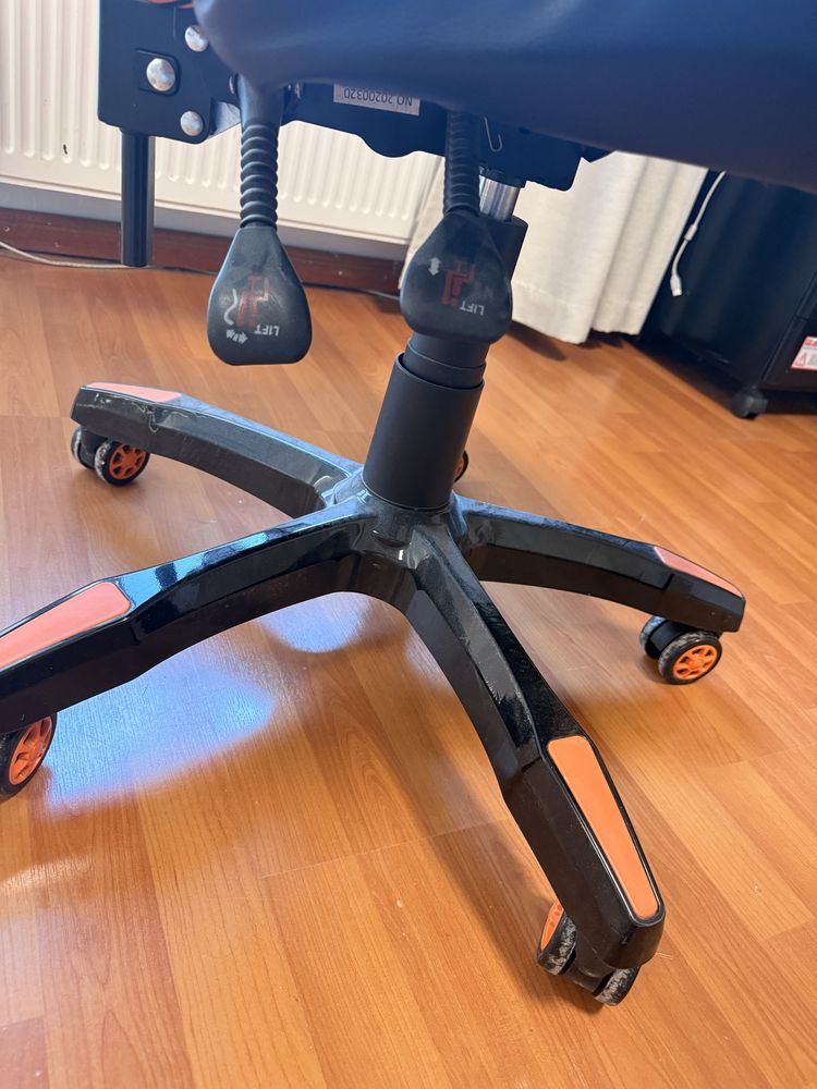 Raidmax Drakon DK602 геймърски стол