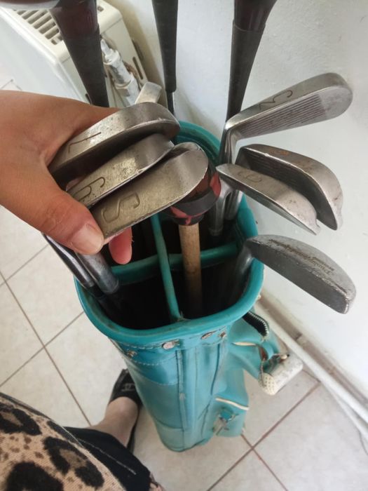 Vând crose de golf