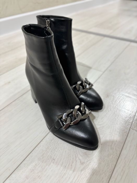 Продам новые ботильоны!