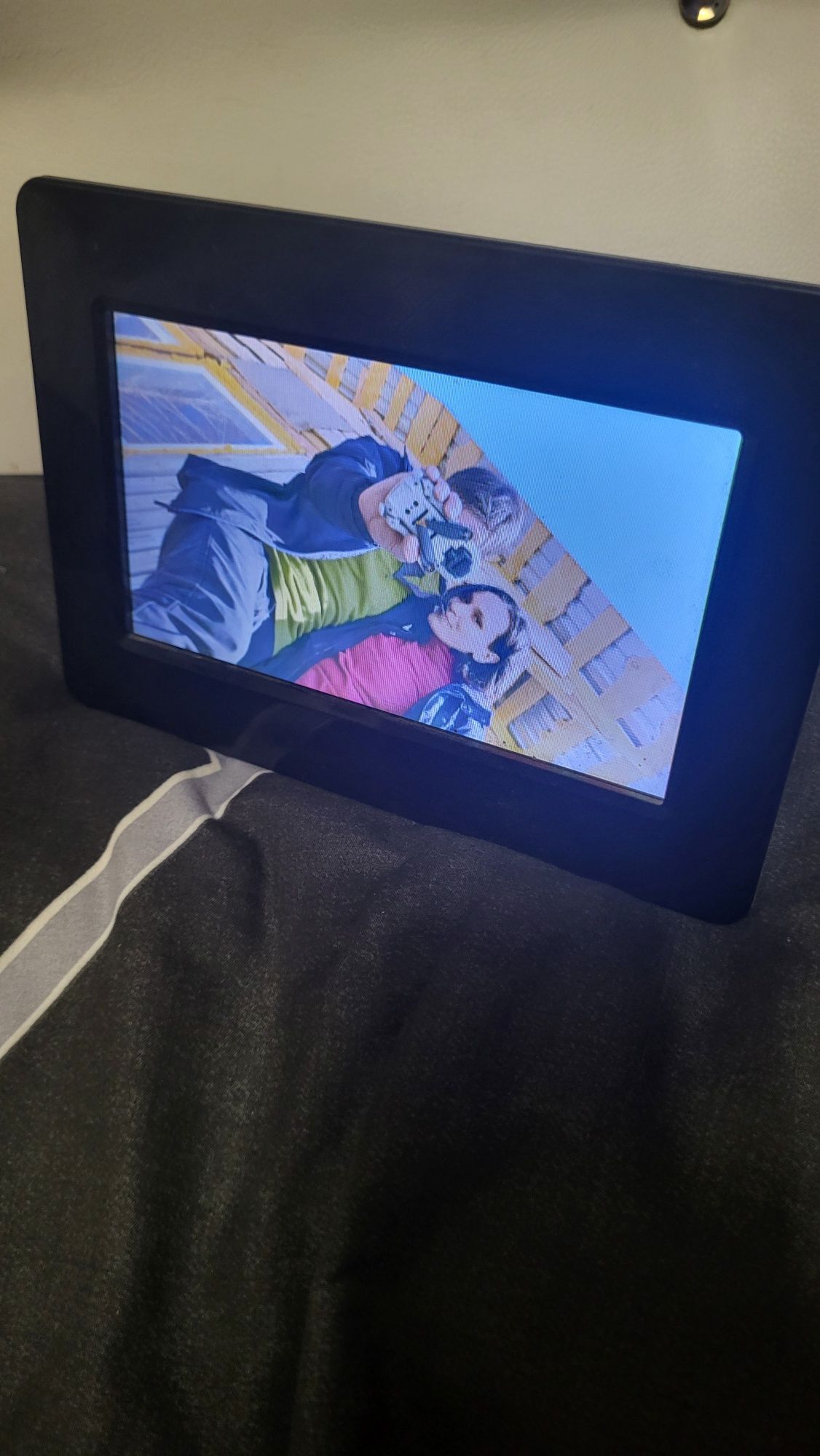 Продам электронную фоторамку