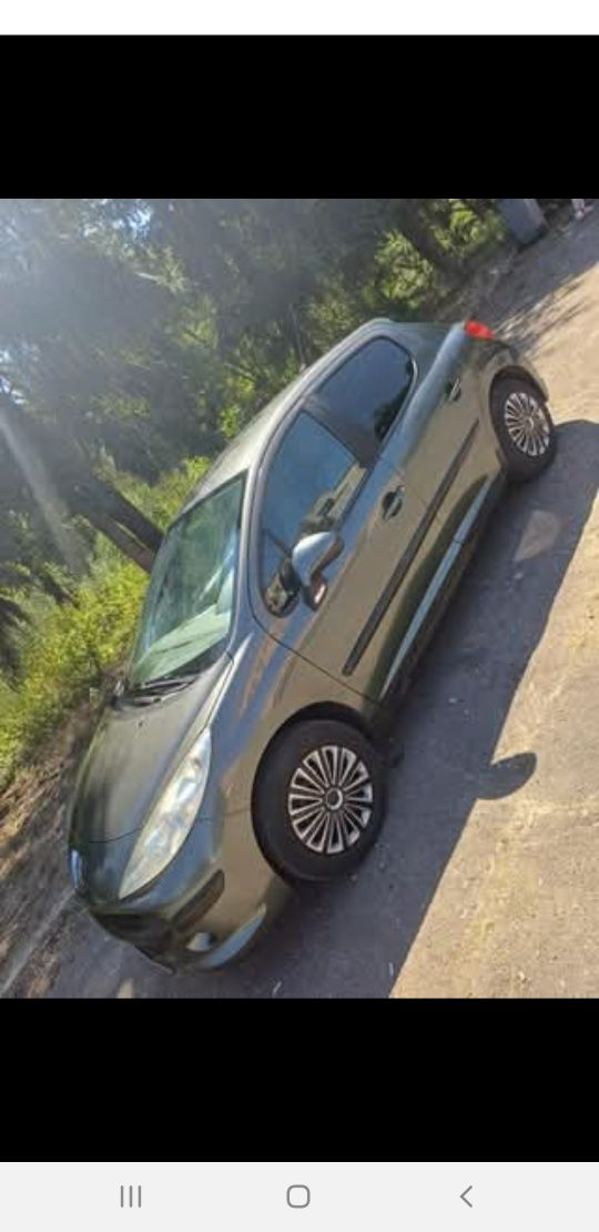 OFERTĂ  AZI 550 fix Peugeot 207 Benzină  și Gaz Clima Ac Function