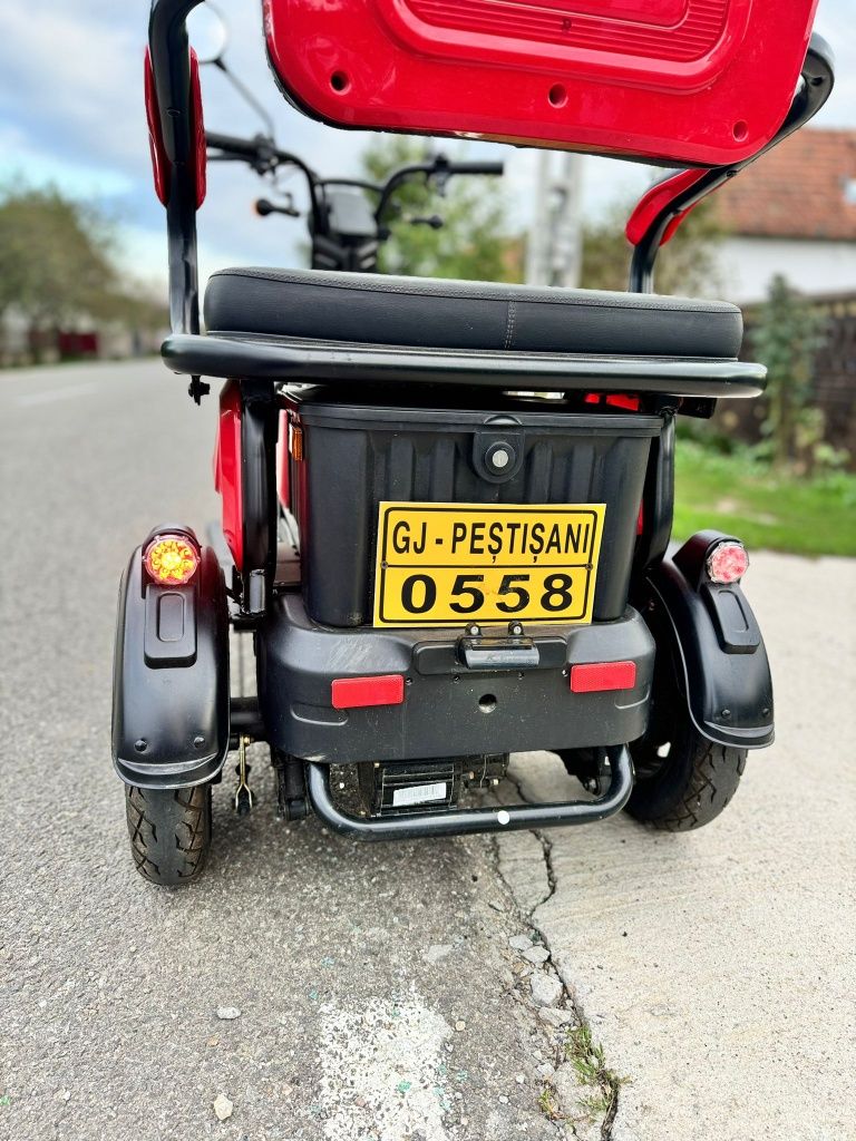 Vând tricicleta ztech tracțiune spate