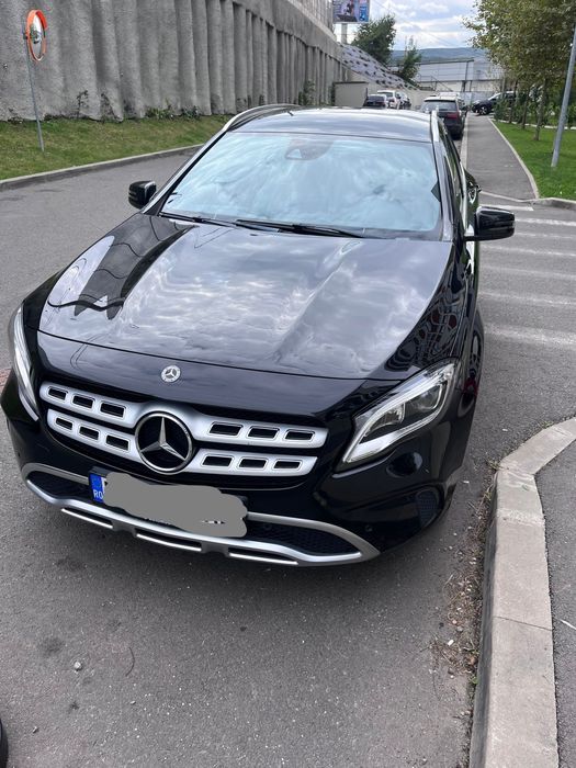 Mercedes benz GLA 200