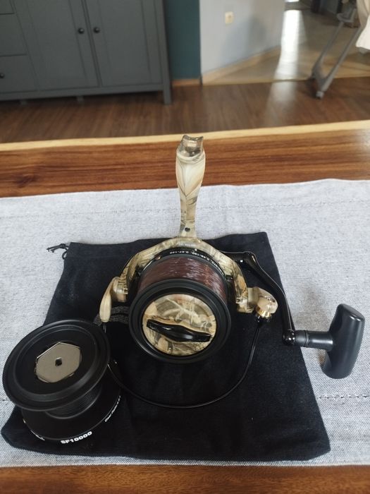 Нова шаранджийска макара FL SF 10 000 CAMO. С влакно на carp pro 0.40