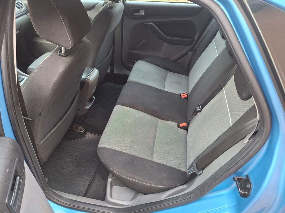 Ford Focus 1,6 Benzina-101cp-euro5- 2011-recent adus pe roti