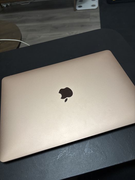 Macbook Air M1 8GB RAM 256 SSD Rose Gold